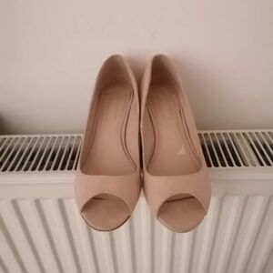 Dorothy Perkins Nude Peep-Toe Heels